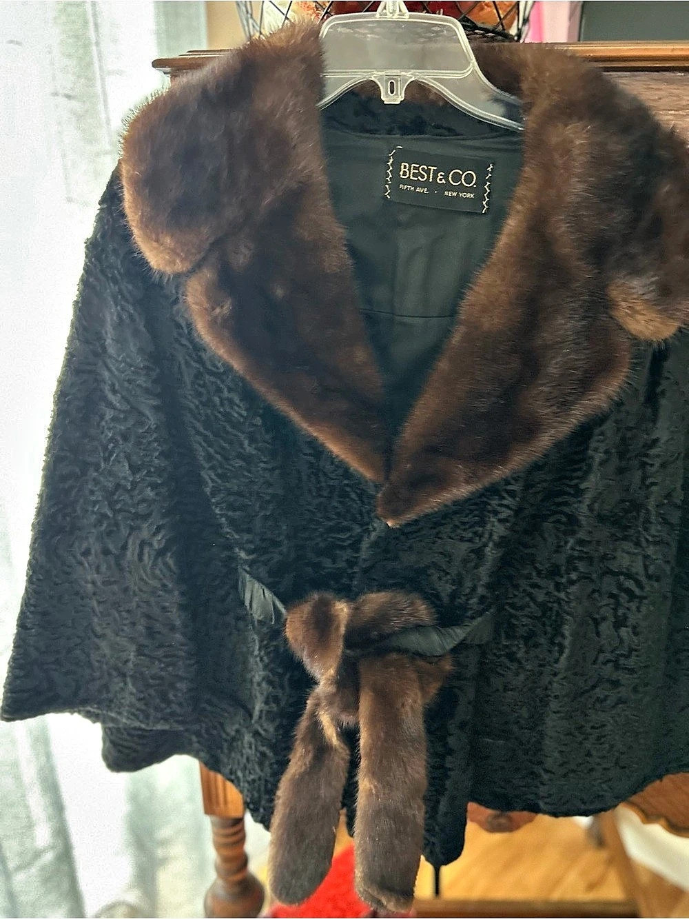 BESTE CO Faux Fur Collar Cape in Black & Brown Like New